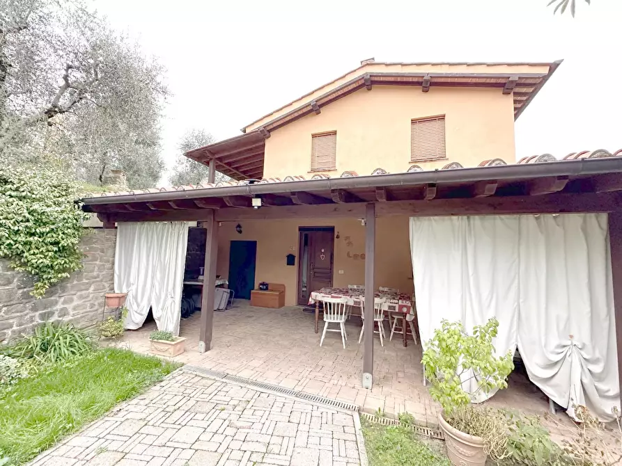 Immagine 32 di Rustico / casale in vendita  a Pescia