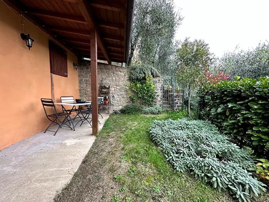 Immagine 7 di Rustico / casale in vendita  a Pescia