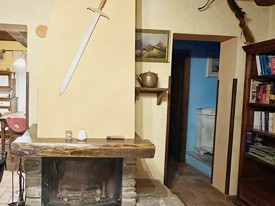 Immagine 10 di Rustico / casale in vendita  a Pescia