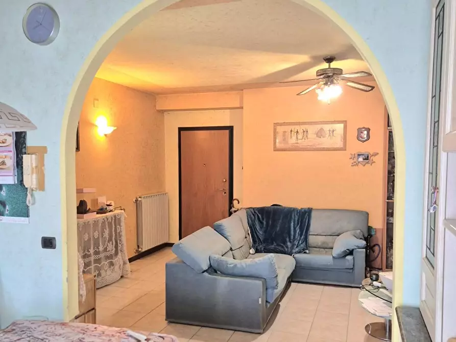 Immagine 2 di Appartamento in vendita  a Carrara