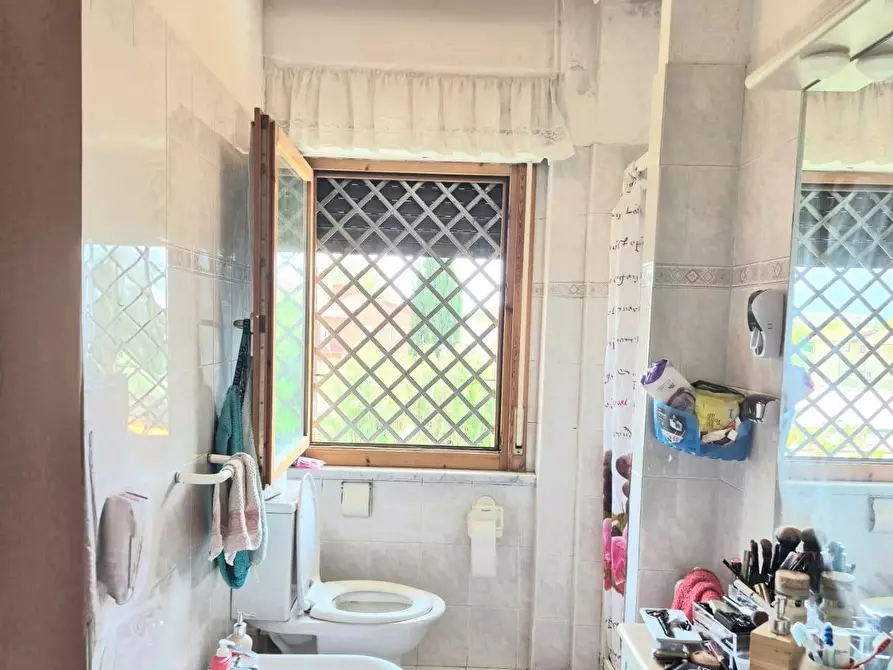 Immagine 16 di Appartamento in vendita  a Carrara