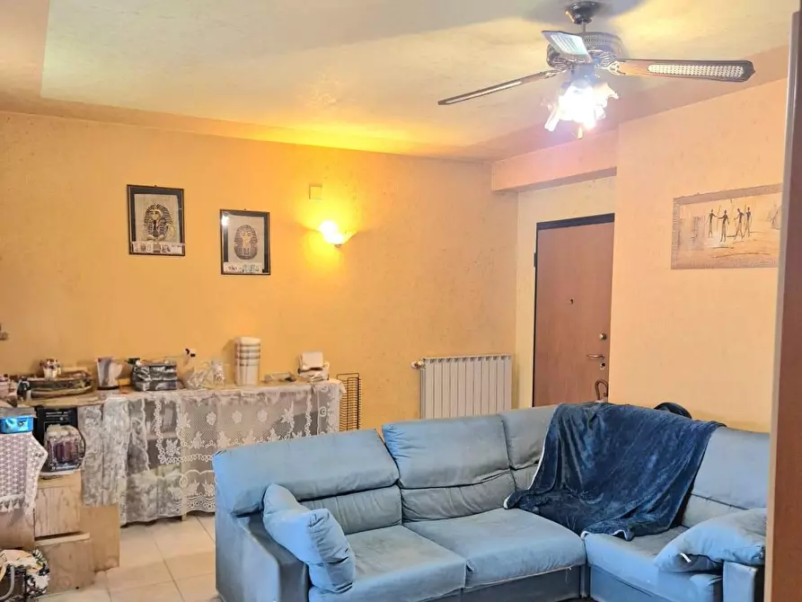 Immagine 1 di Appartamento in vendita  a Carrara