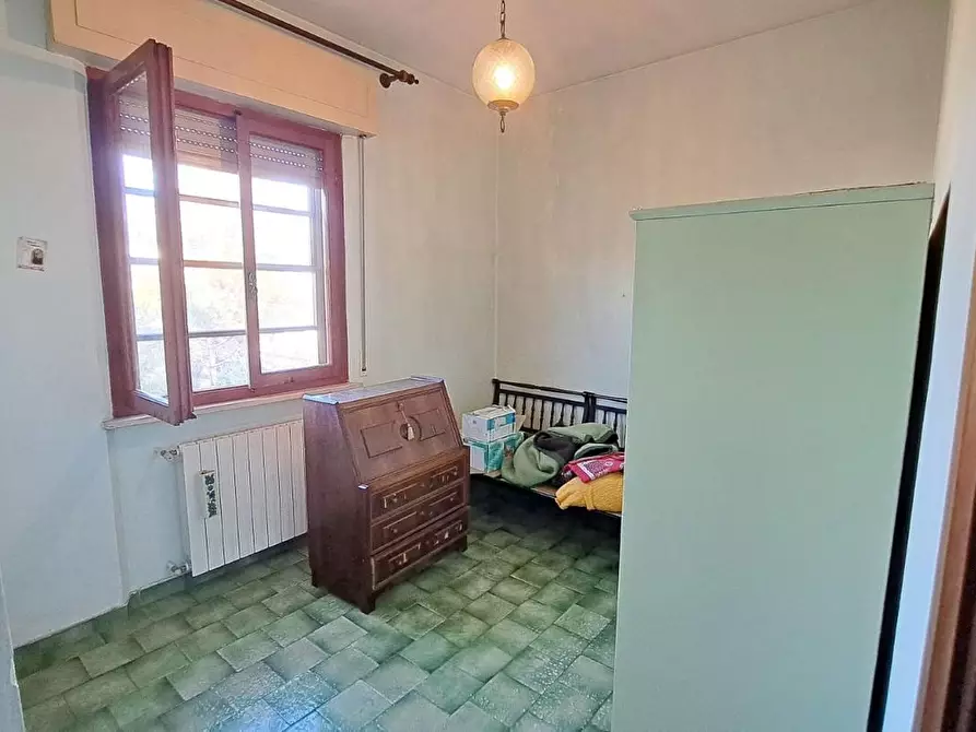 Immagine 10 di Casa trifamiliare in vendita  a Rosignano Marittimo