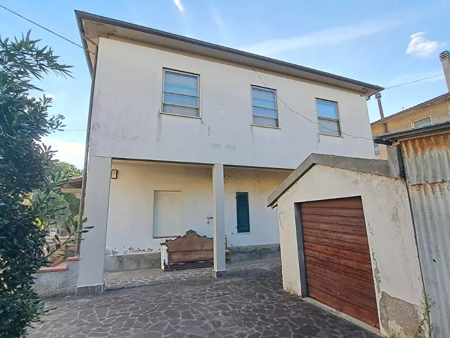 Immagine 19 di Casa trifamiliare in vendita  a Rosignano Marittimo