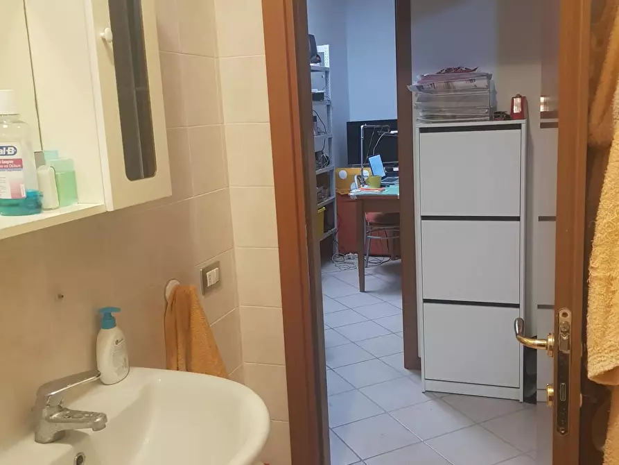 Immagine 14 di Appartamento in vendita  a Capraia E Limite