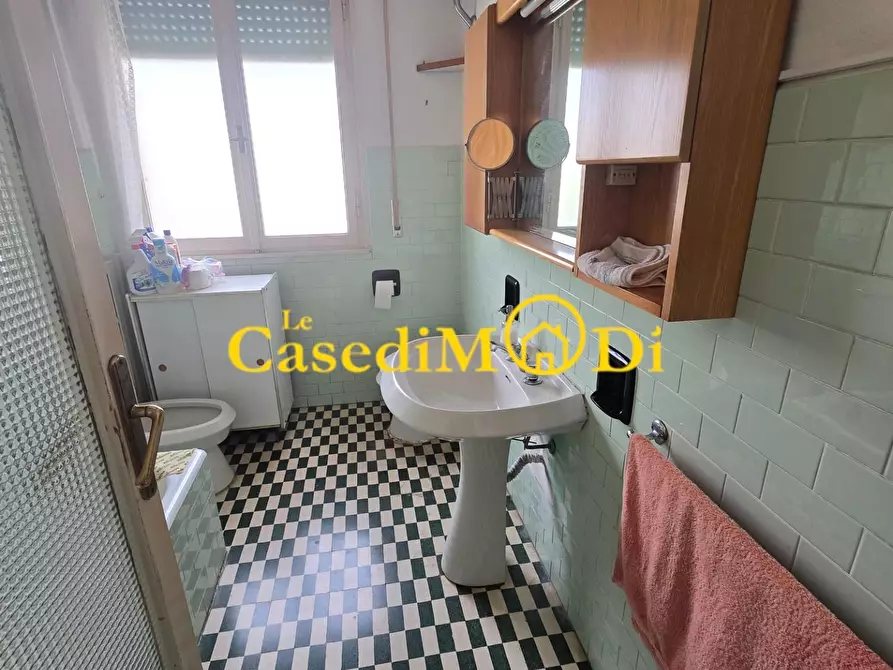 Immagine 17 di Appartamento in vendita  a Livorno