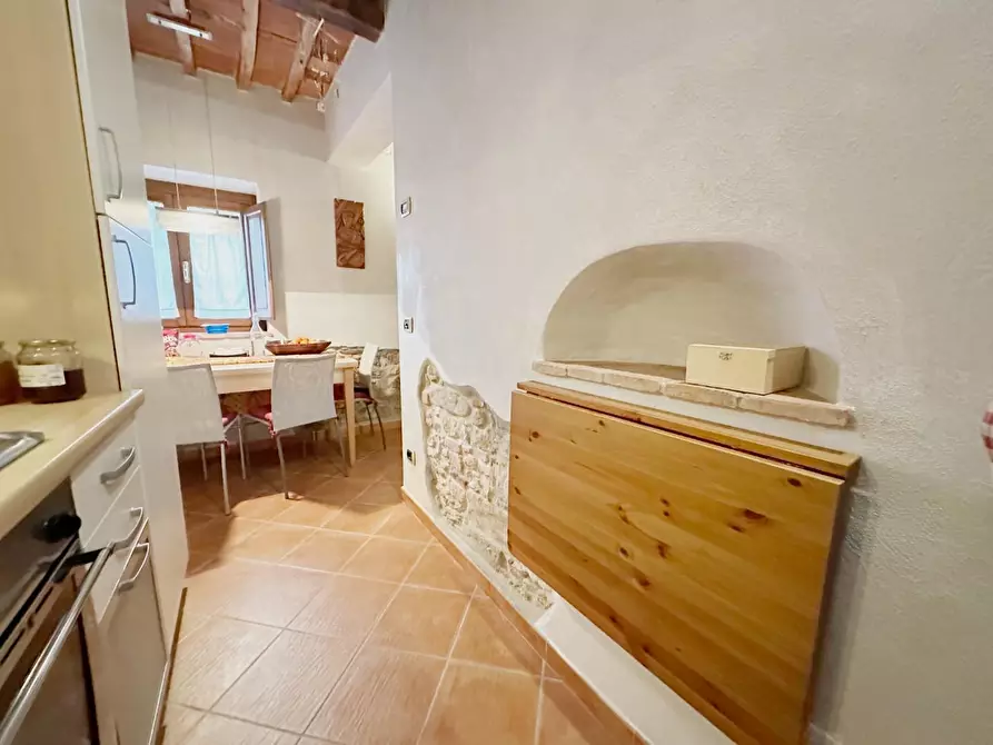 Immagine 8 di Rustico / casale in vendita  a Capannori