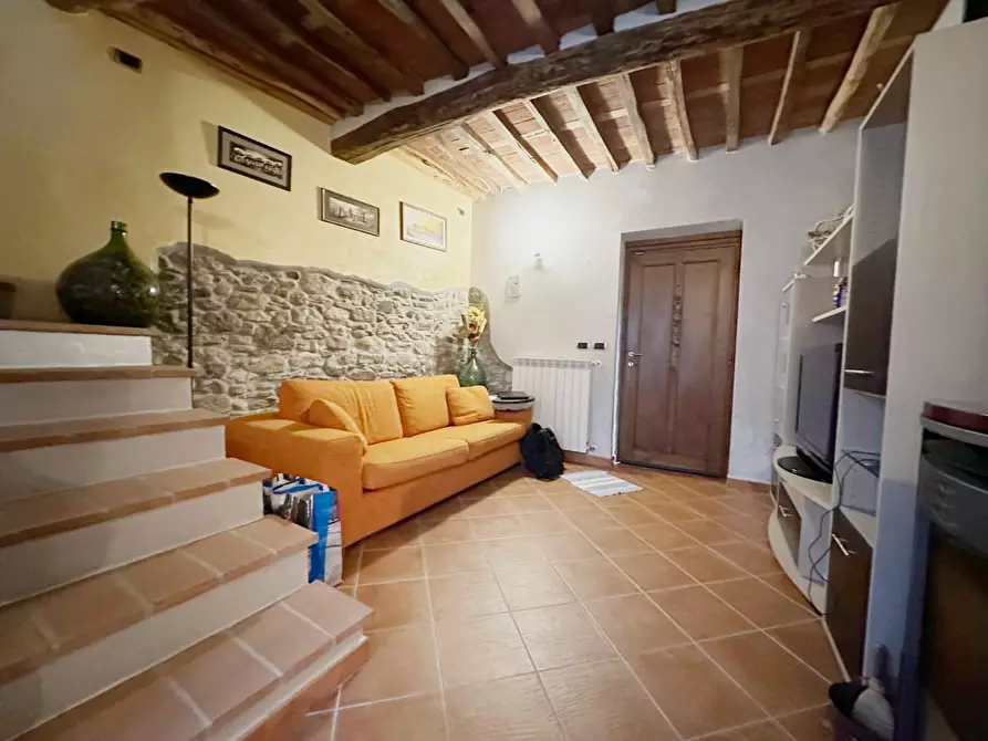 Immagine 2 di Rustico / casale in vendita  a Capannori