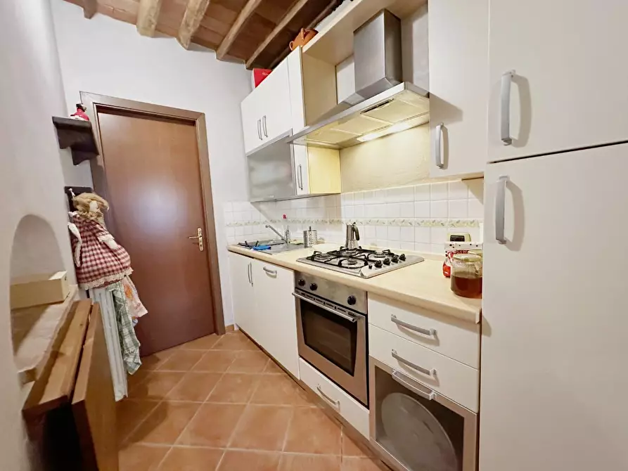 Immagine 6 di Rustico / casale in vendita  a Capannori