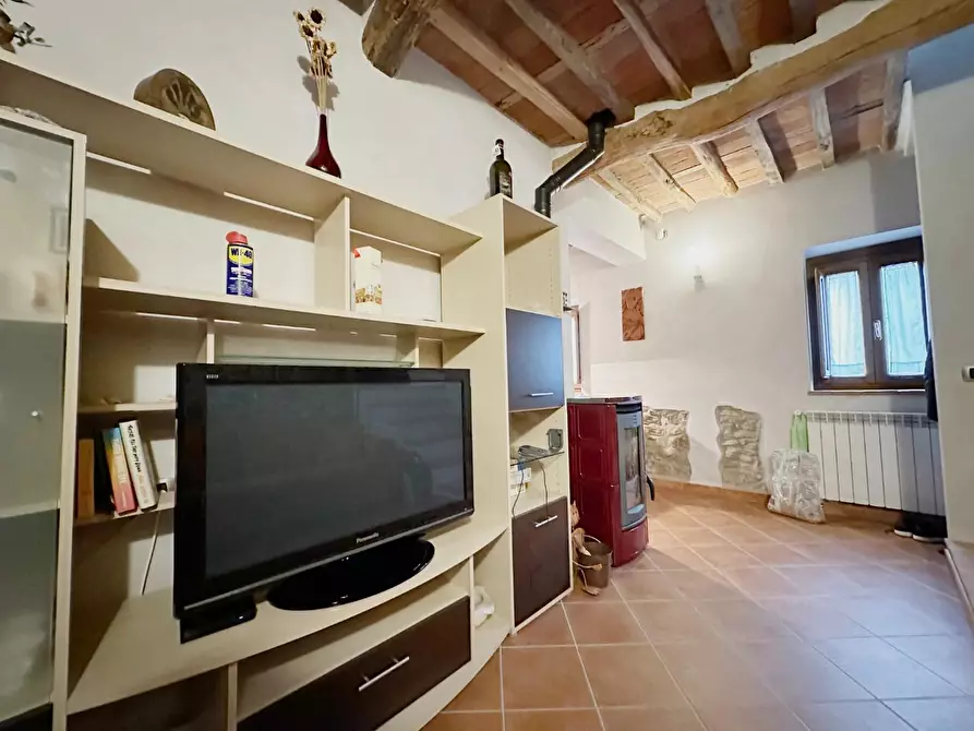 Immagine 3 di Rustico / casale in vendita  a Capannori