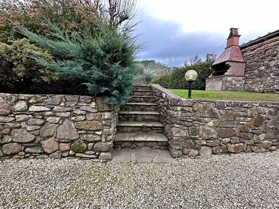 Immagine 22 di Rustico / casale in vendita  a Capannori