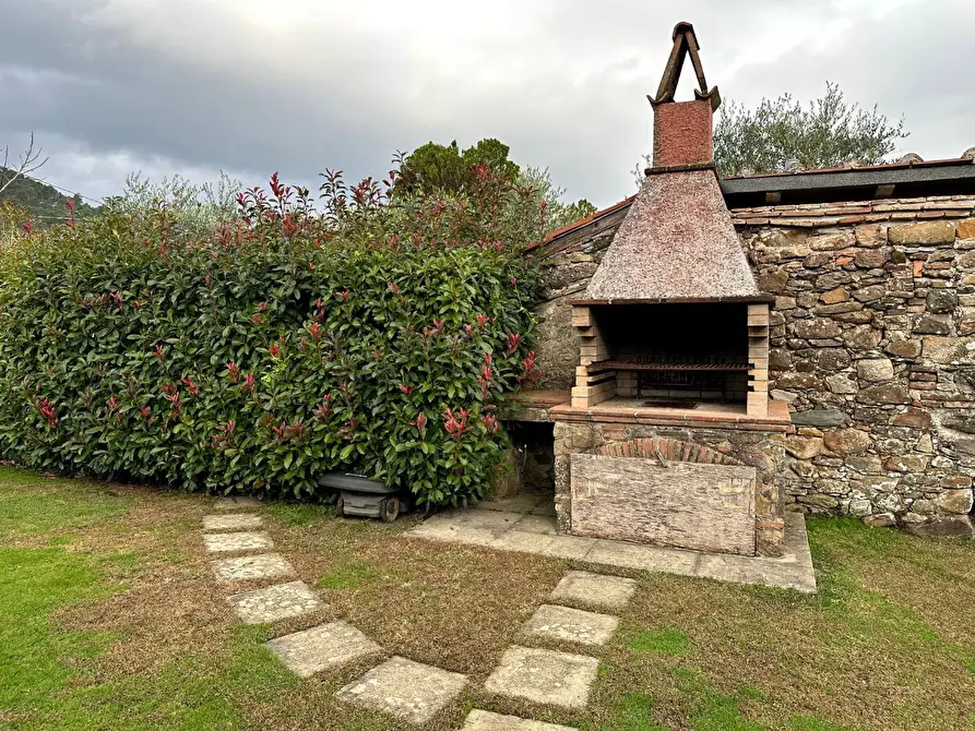 Immagine 18 di Rustico / casale in vendita  a Capannori