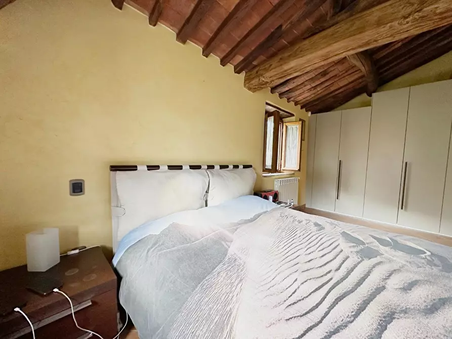 Immagine 12 di Rustico / casale in vendita  a Capannori