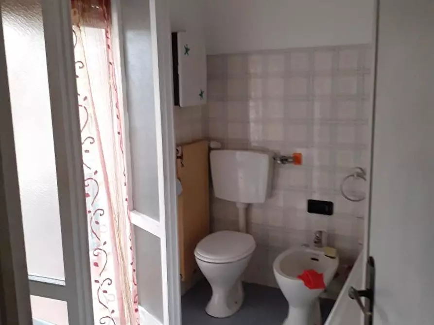 Immagine 13 di Casa bifamiliare in vendita  a Massa