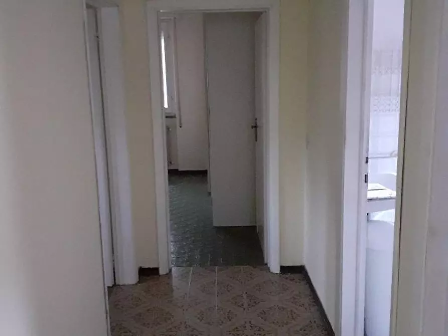 Immagine 10 di Casa bifamiliare in vendita  a Massa