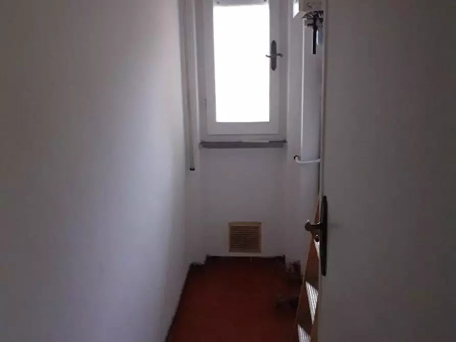 Immagine 12 di Casa bifamiliare in vendita  a Massa