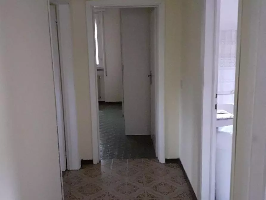 Immagine 11 di Casa bifamiliare in vendita  a Massa