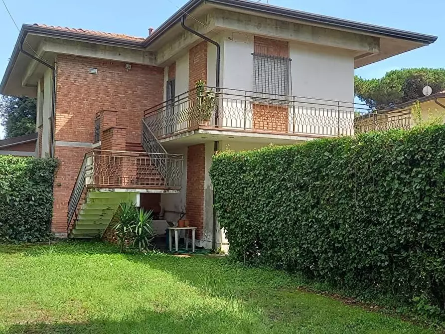 Immagine 4 di Casa bifamiliare in vendita  a Massa