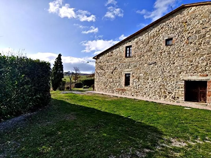 Immagine 5 di Casa colonica in vendita  a Radicofani