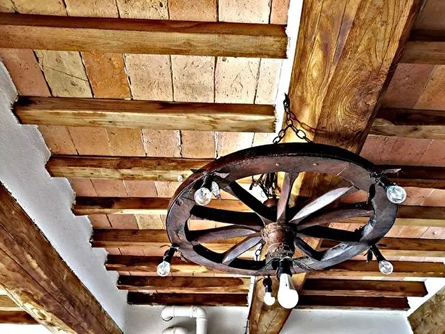Immagine 49 di Casa colonica in vendita  a Radicofani
