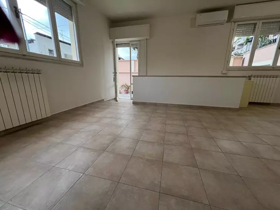 Immagine 4 di Appartamento in vendita  a Camaiore