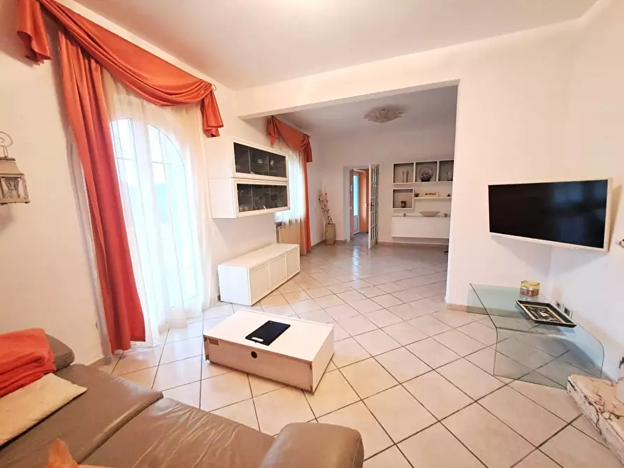 Immagine 15 di Casa indipendente in vendita  a Carrara