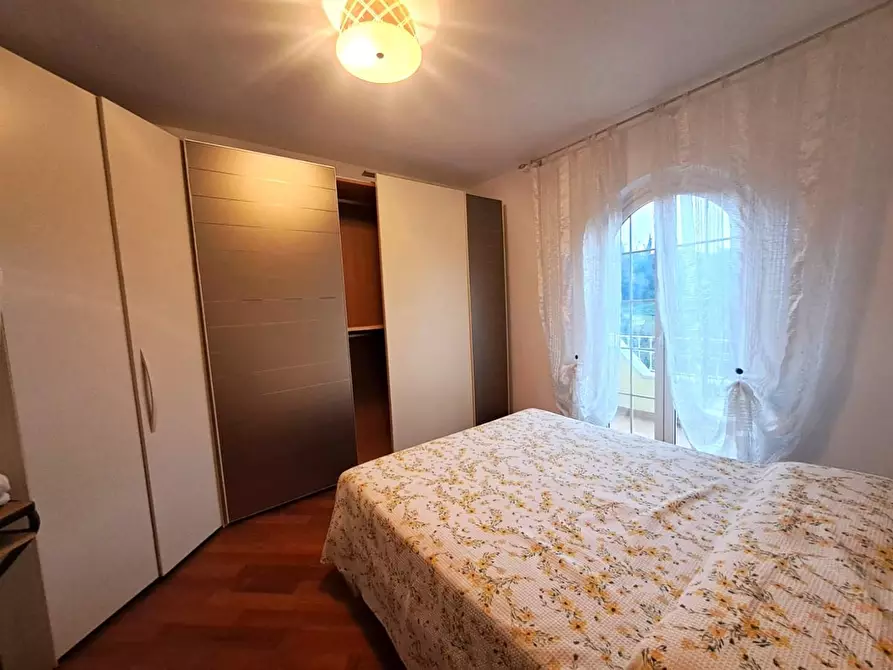 Immagine 16 di Casa indipendente in vendita  a Carrara