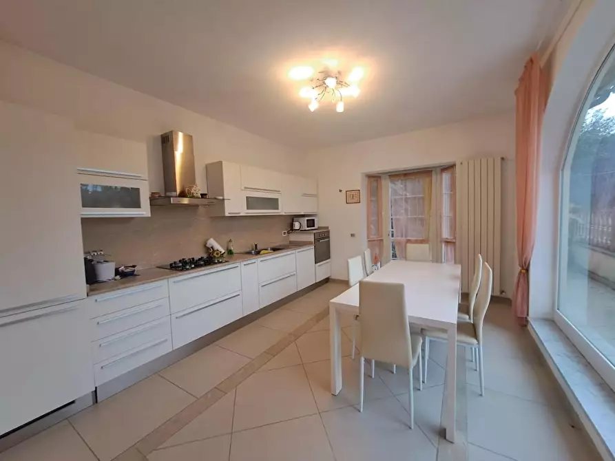 Immagine 10 di Casa indipendente in vendita  a Carrara