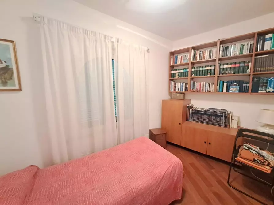 Immagine 22 di Casa indipendente in vendita  a Carrara