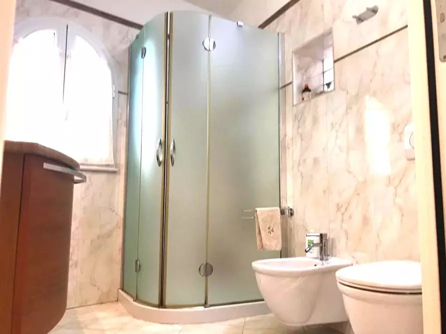 Immagine 29 di Casa indipendente in vendita  a Carrara