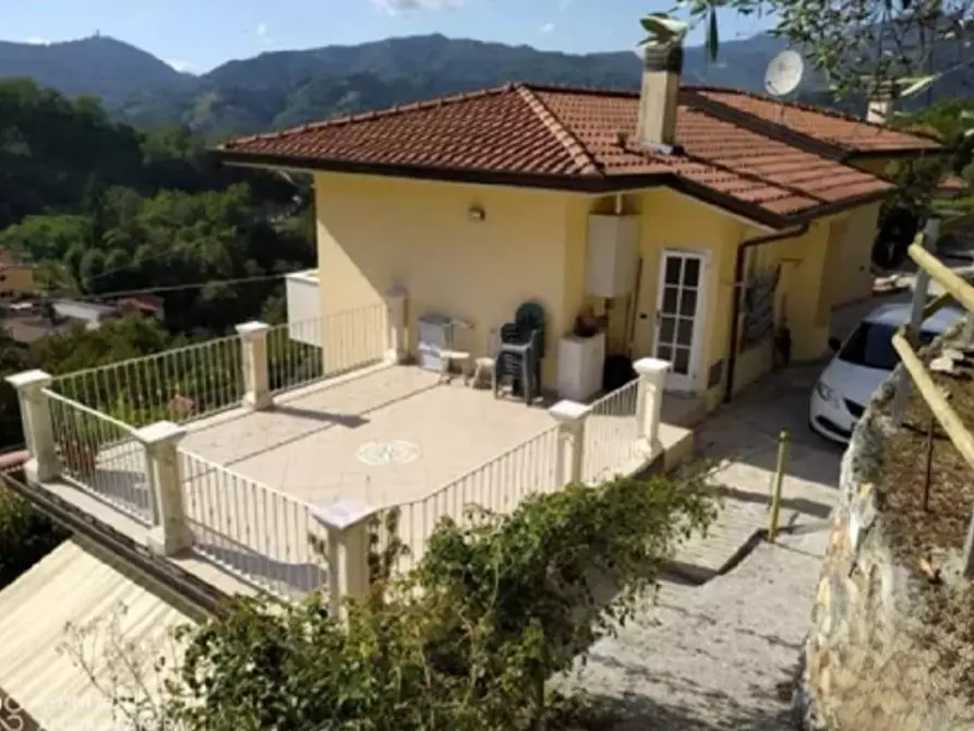 Immagine 3 di Casa indipendente in vendita  a Carrara