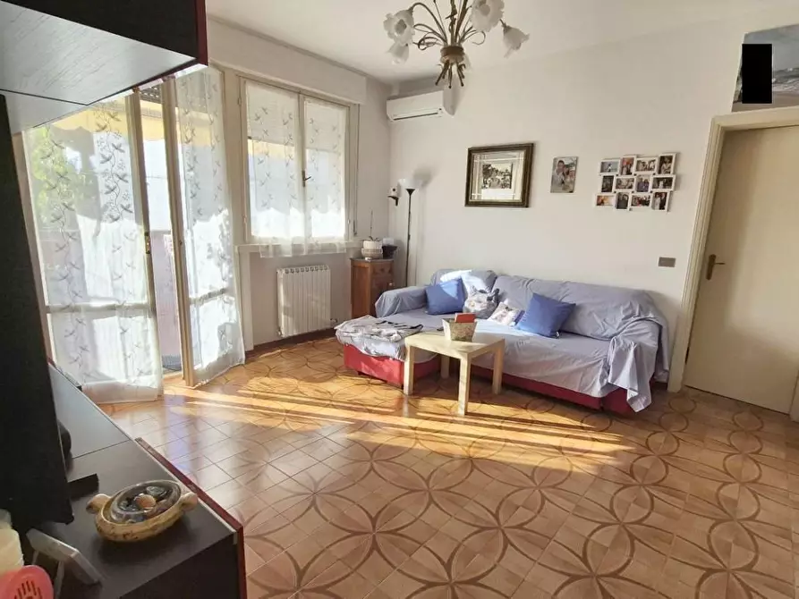 Immagine 7 di Appartamento in vendita  a Viareggio