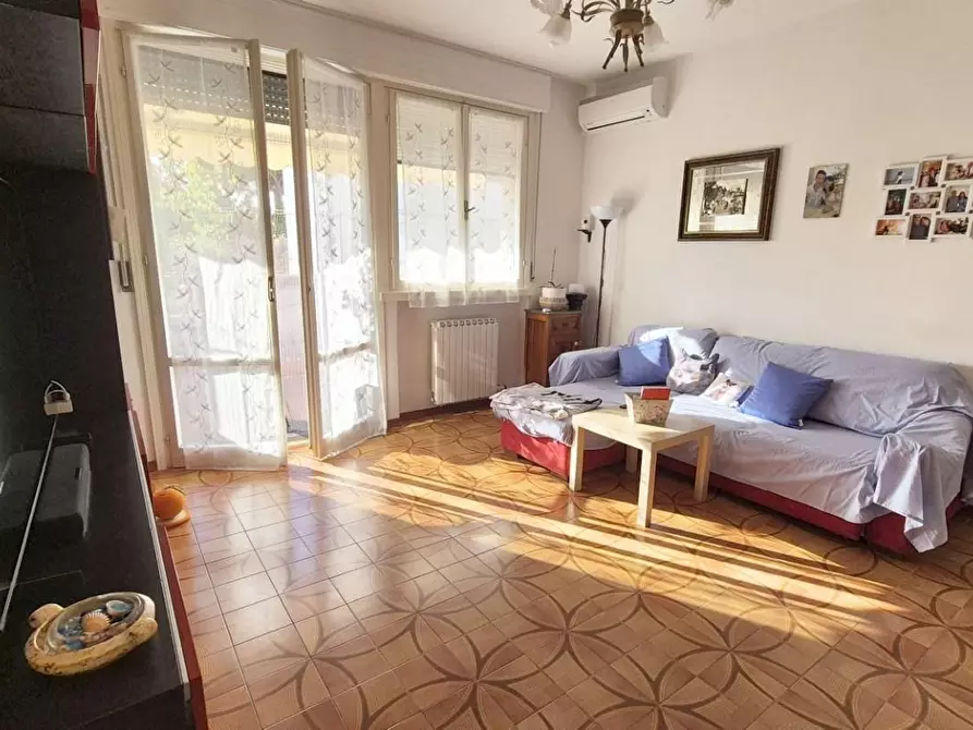 Immagine 8 di Appartamento in vendita  a Viareggio