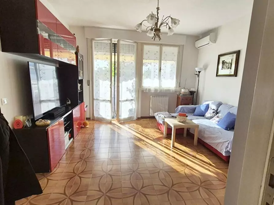 Immagine 39 di Appartamento in vendita  a Viareggio