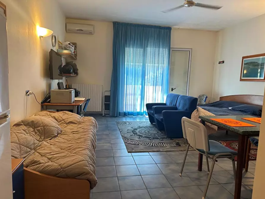 Immagine 20 di Appartamento in vendita  a Lizzanello