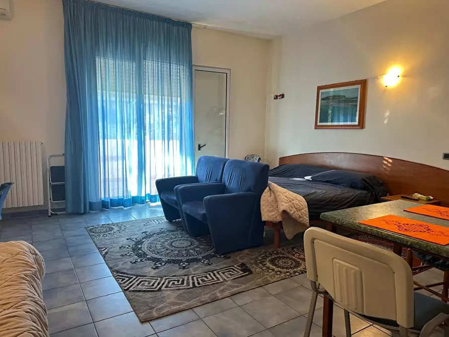 Immagine 21 di Appartamento in vendita  a Lizzanello