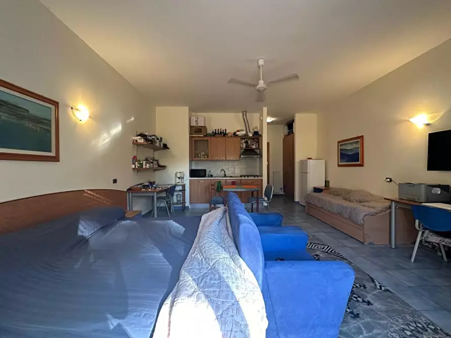 Immagine 4 di Appartamento in vendita  a Lizzanello