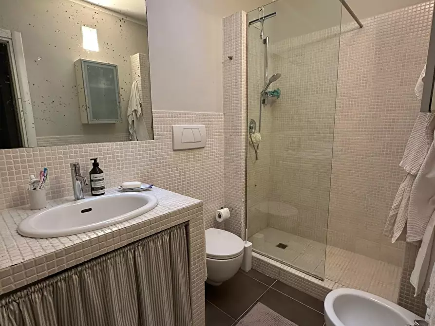 Immagine 17 di Villetta a schiera in vendita  a Massa