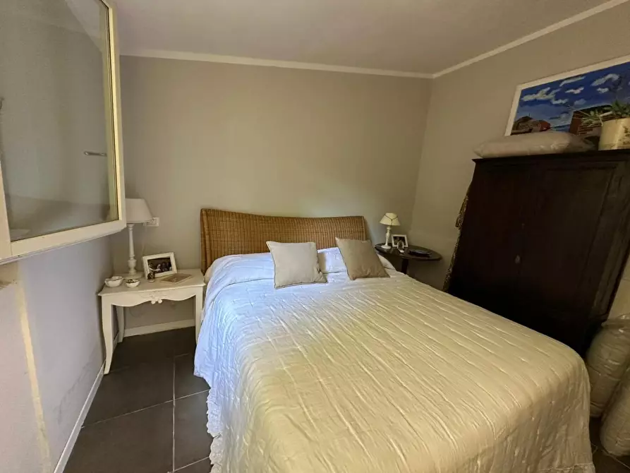 Immagine 14 di Villetta a schiera in vendita  a Massa