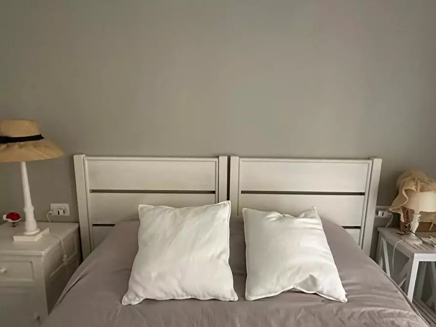 Immagine 18 di Villetta a schiera in vendita  a Massa