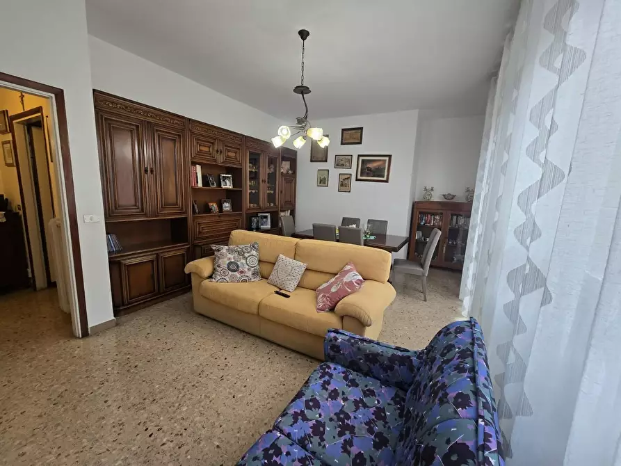 Immagine 5 di Appartamento in vendita  a Pontedera