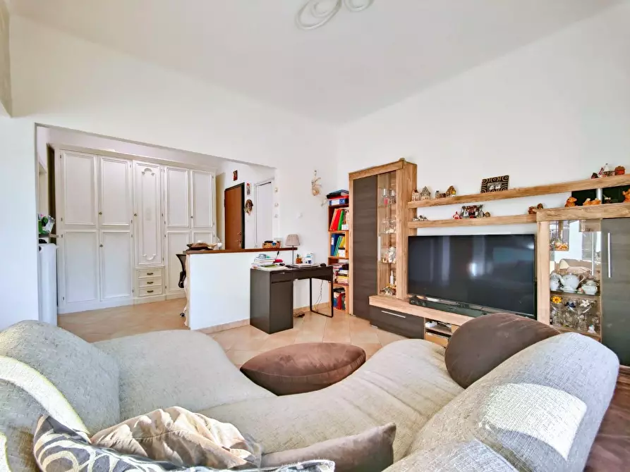 Immagine 4 di Appartamento in vendita  a Pisa