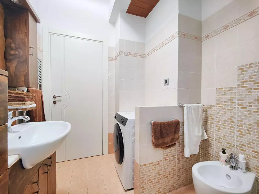 Immagine 23 di Appartamento in vendita  a Pisa