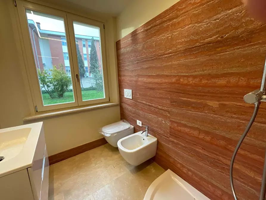 Immagine 16 di Immobile di prestigio in affitto  a Cascina