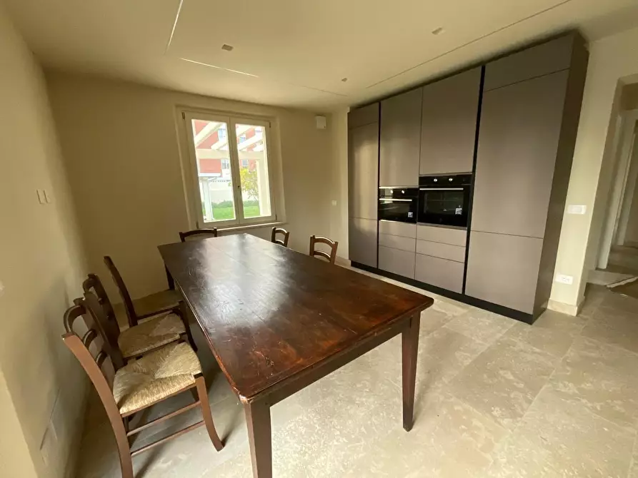 Immagine 6 di Immobile di prestigio in affitto  a Cascina