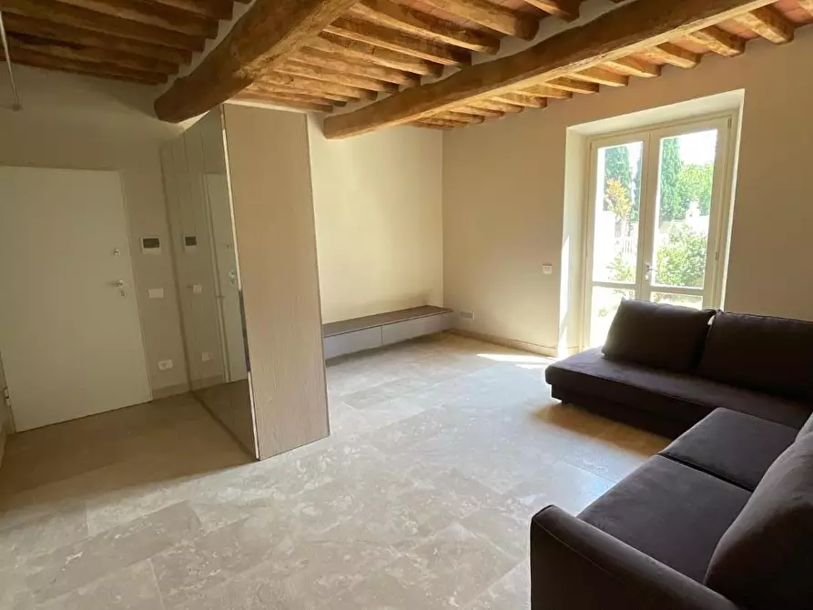 Immagine 29 di Immobile di prestigio in affitto  a Cascina