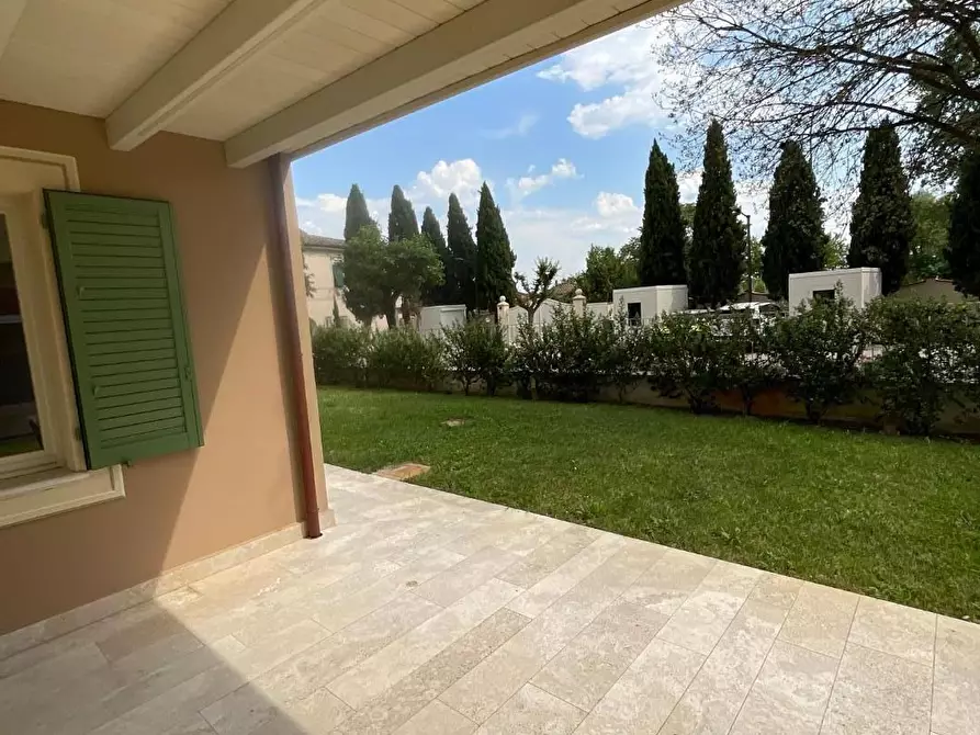 Immagine 42 di Immobile di prestigio in affitto  a Cascina