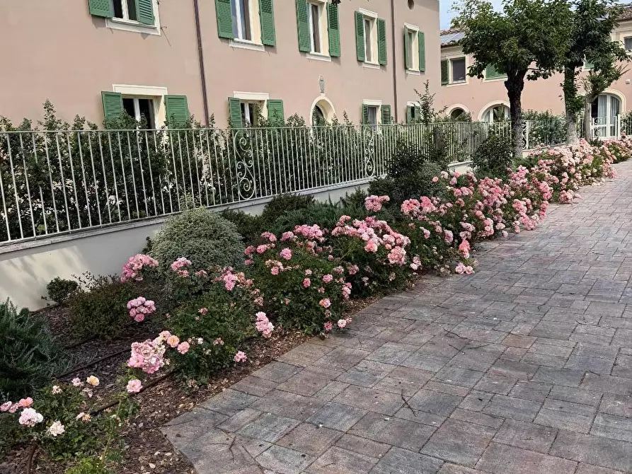 Immagine 24 di Immobile di prestigio in affitto  a Cascina
