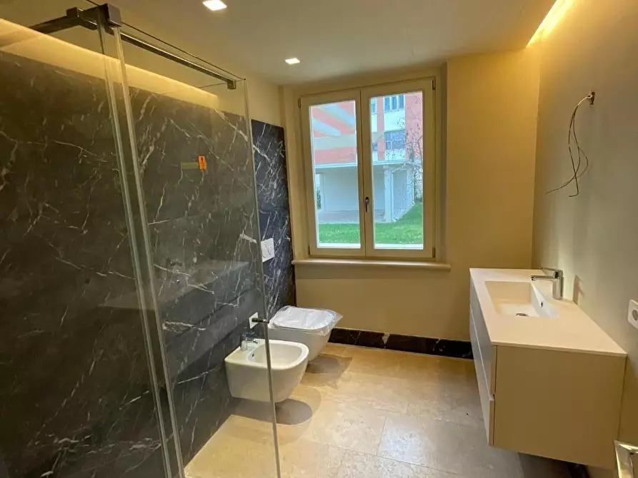 Immagine 13 di Immobile di prestigio in affitto  a Cascina