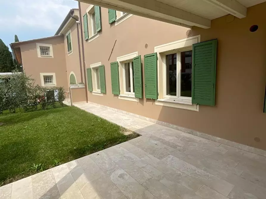 Immagine 41 di Immobile di prestigio in affitto  a Cascina